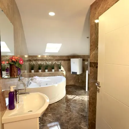 Truemar & Aparthotel