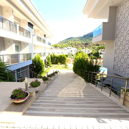 Hotel apartamentowy Truemar & 4*
