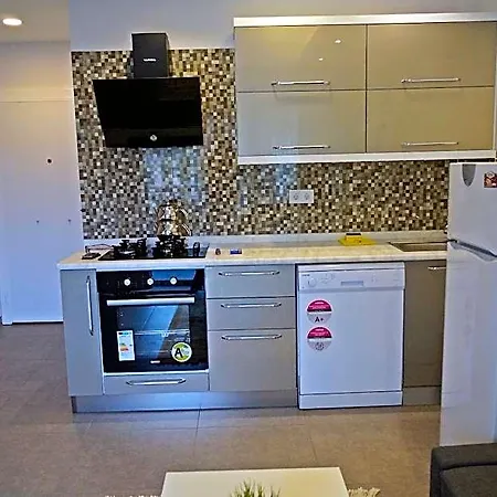 Truemar & Aparthotel 4*