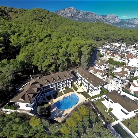 Truemar & Aparthotel 4*