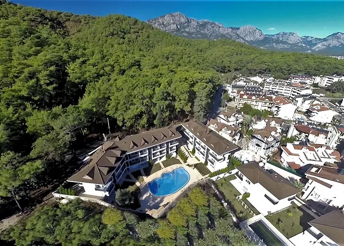 Truemar & Aparthotel 4*